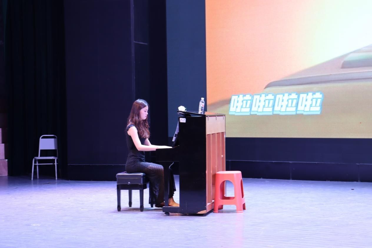 潜移默化地彰显育人实效